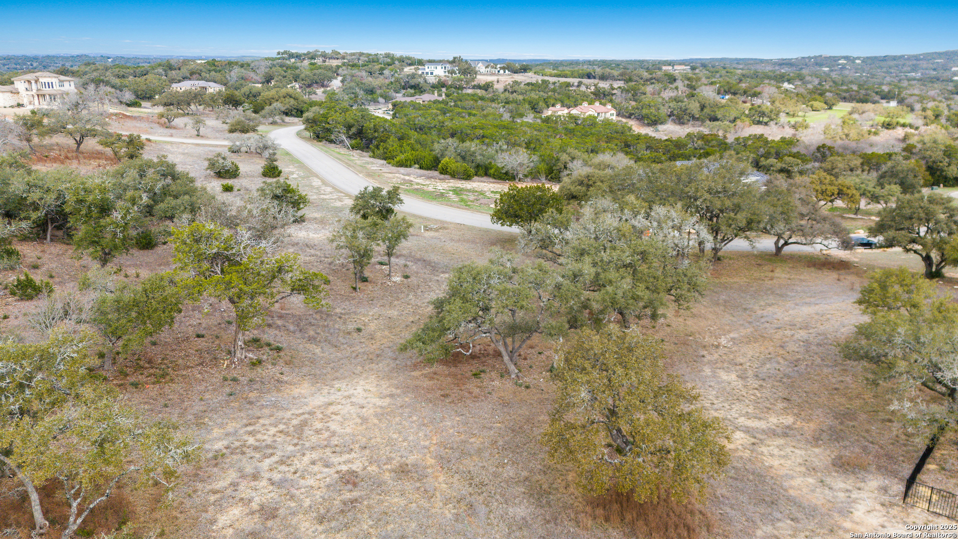 main property photo 7