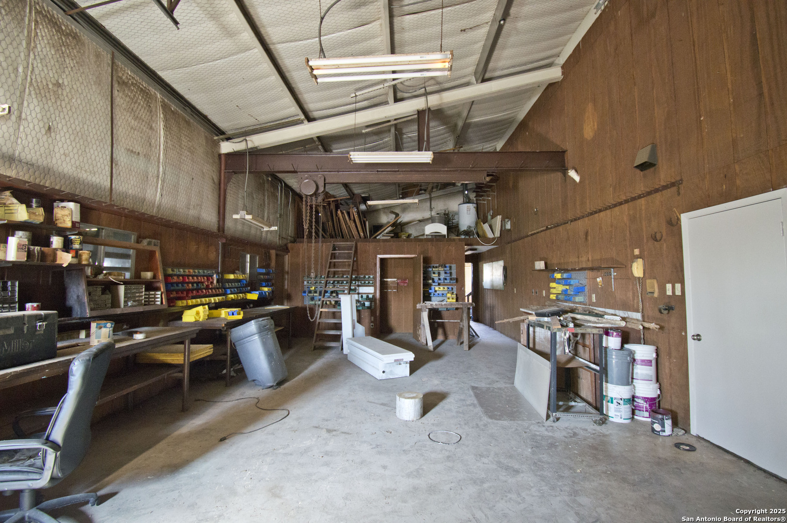main property photo 10