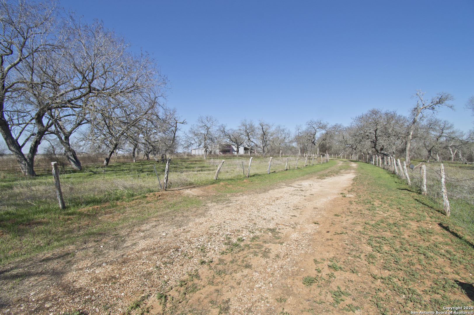 main property photo 27