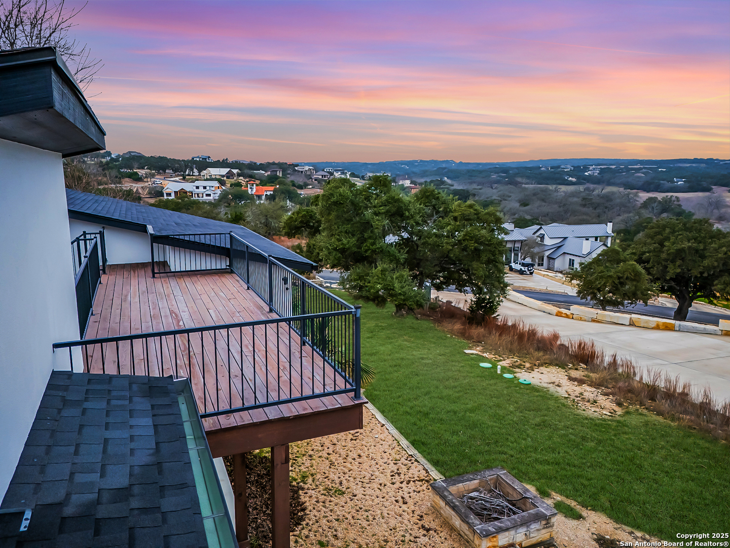main property photo 40