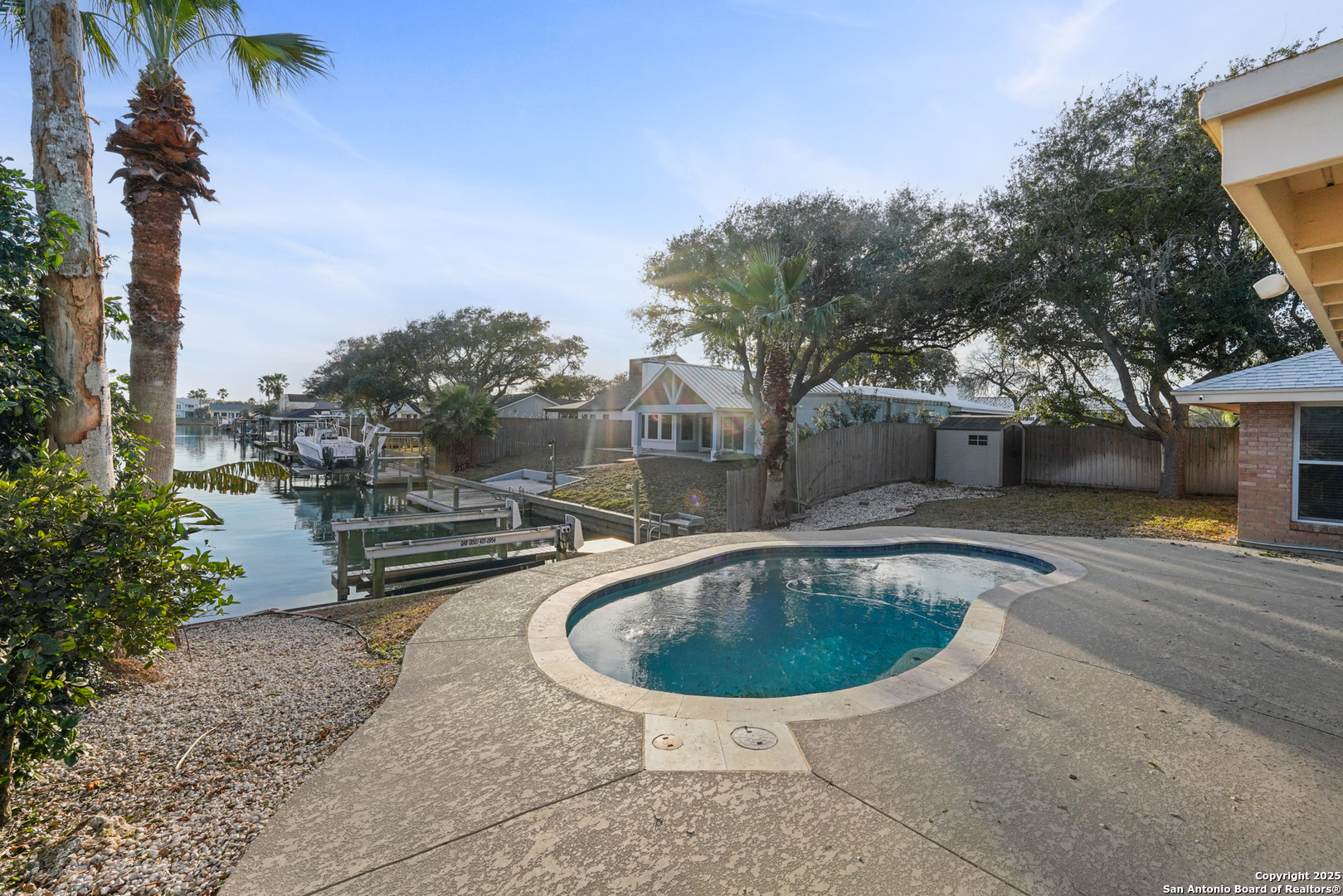 main property photo 16