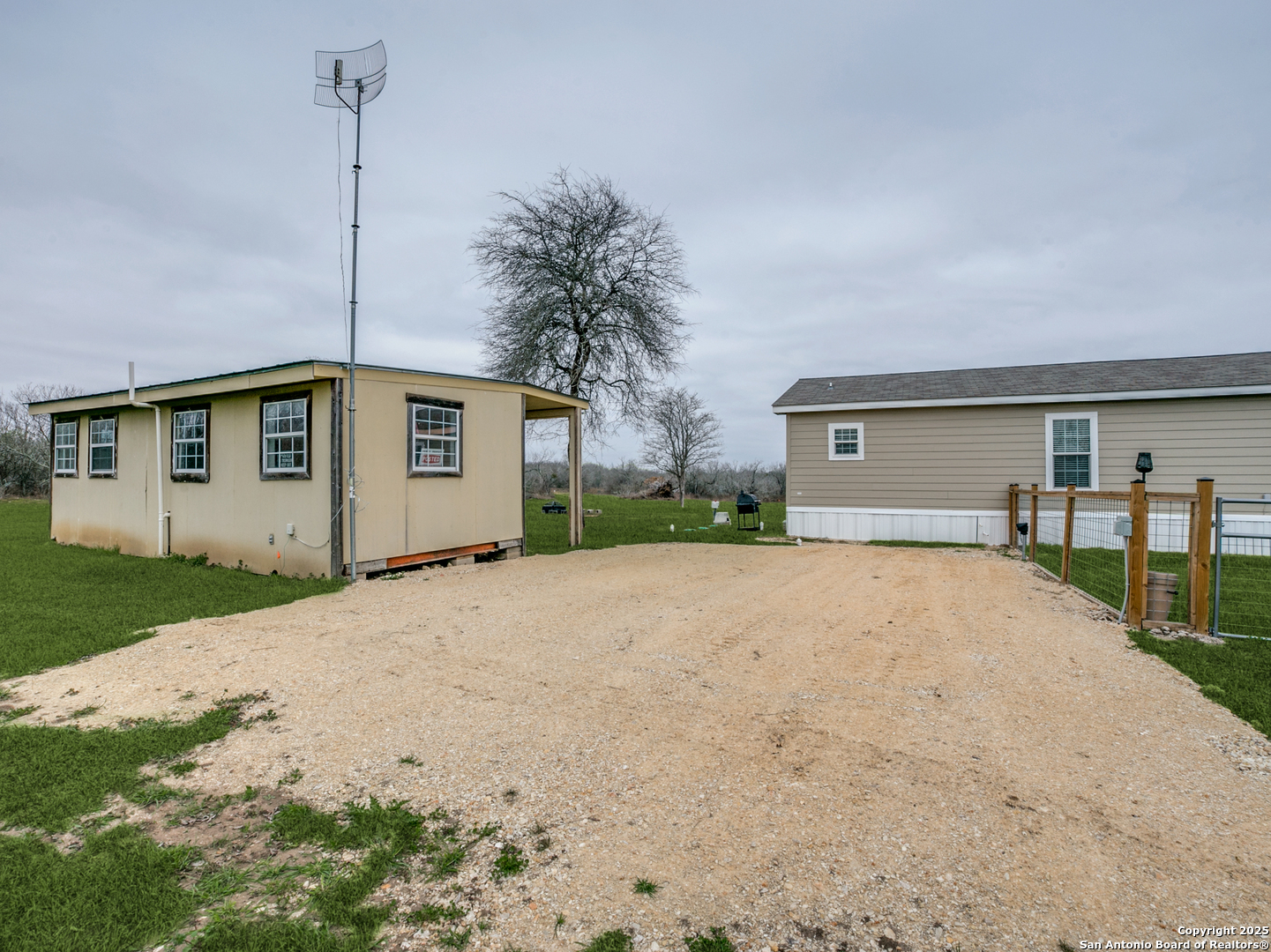 main property photo 21