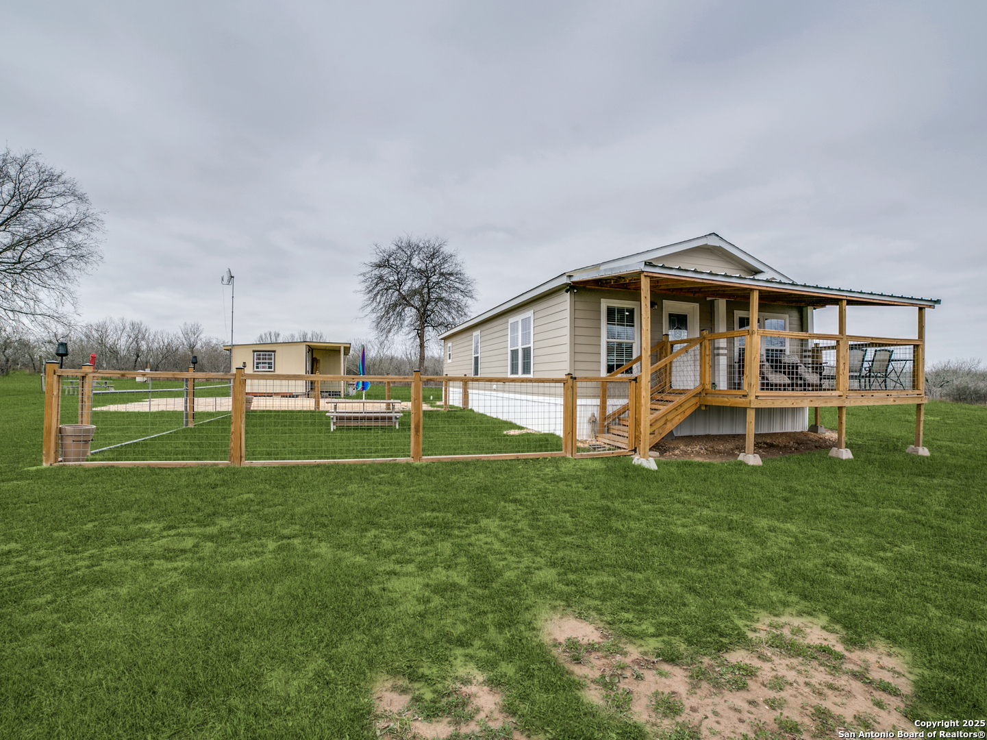 main property photo 3