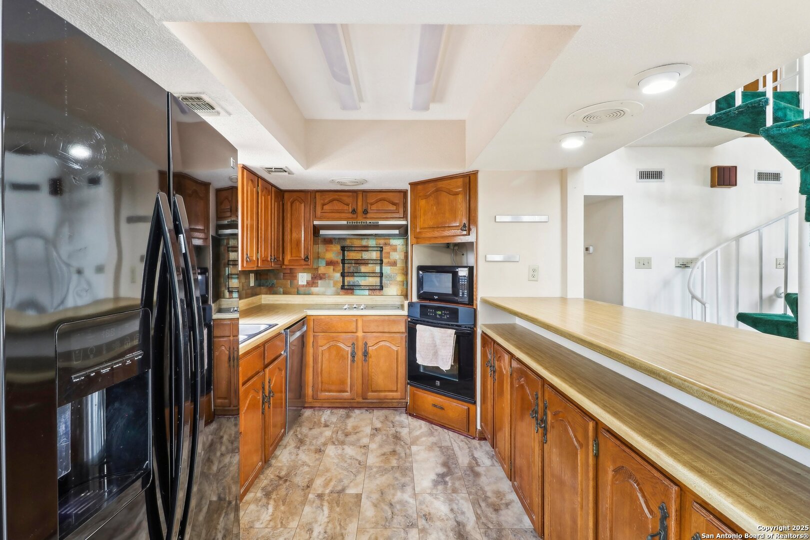 main property photo 13