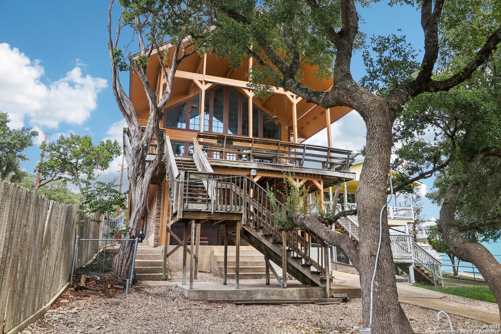 main property photo 39