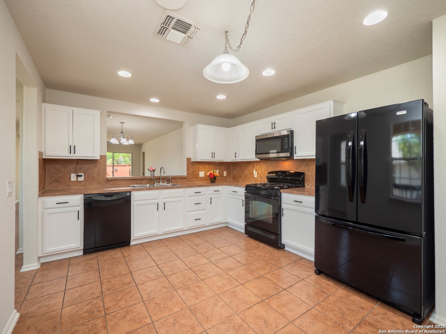 property viewer photo 3