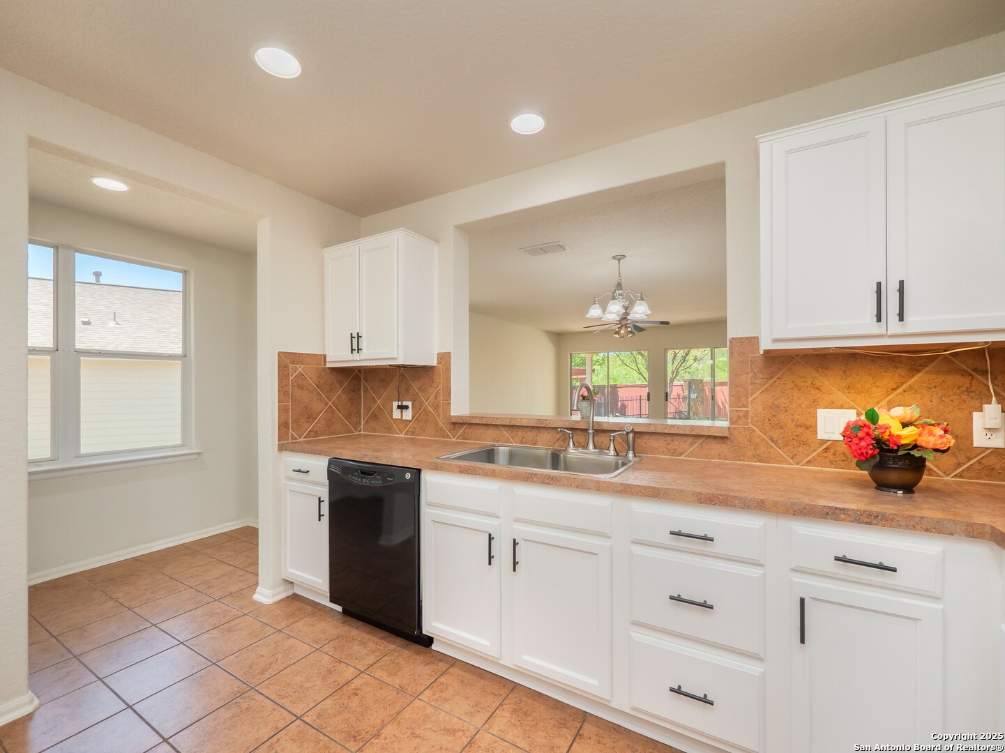 property viewer photo 4