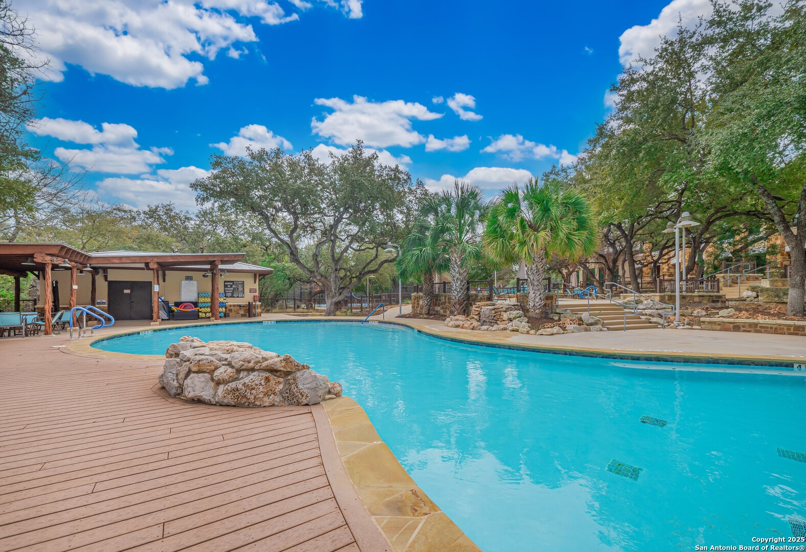 property viewer photo 48