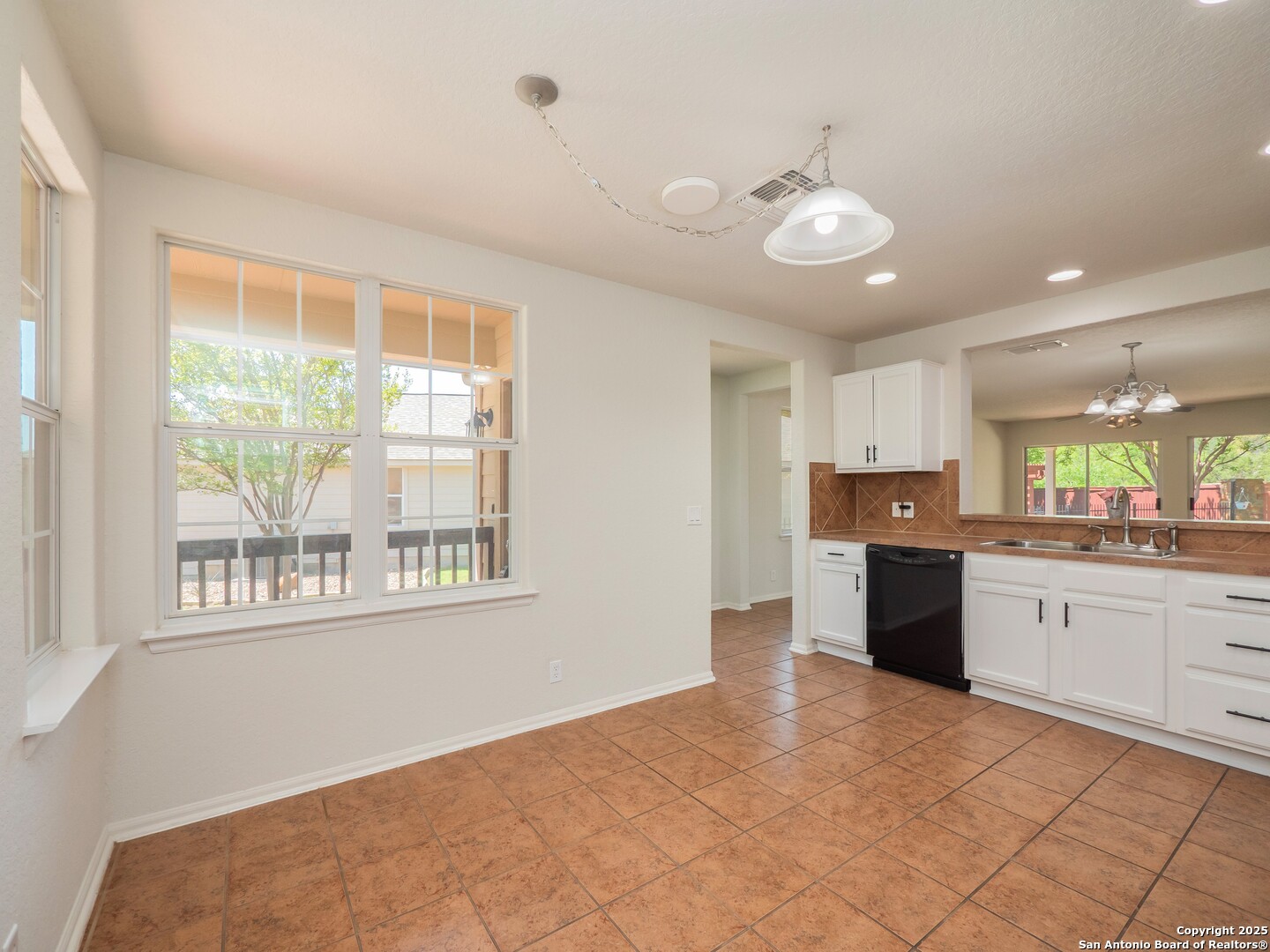 property viewer photo 7