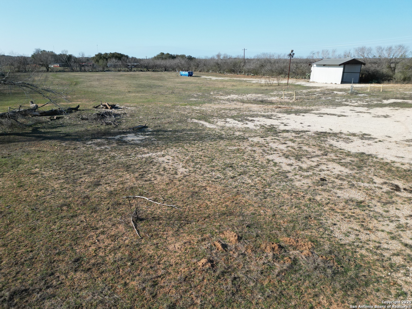 main property photo 11