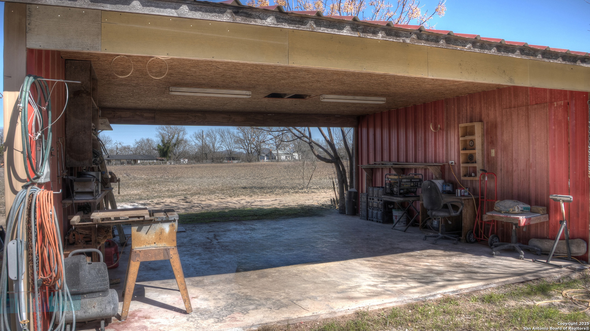 main property photo 17