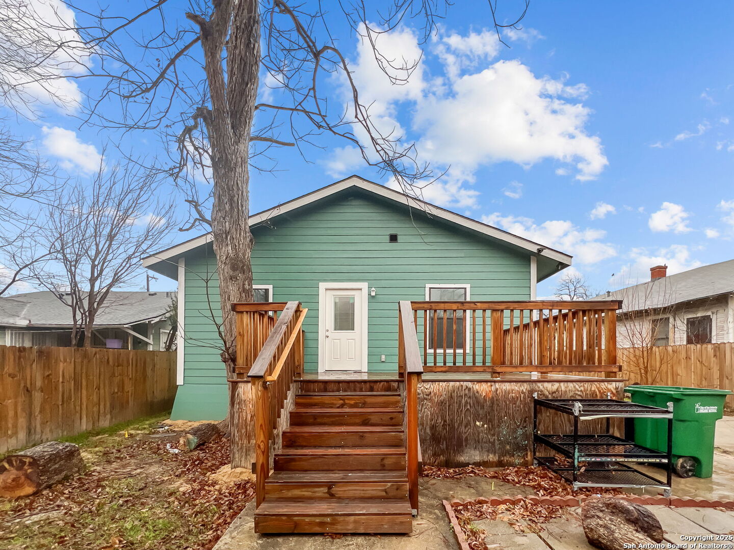 main property photo 16