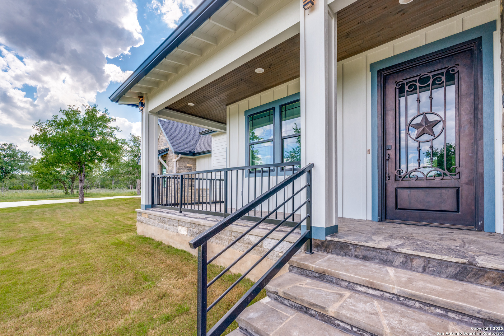 main property photo 34
