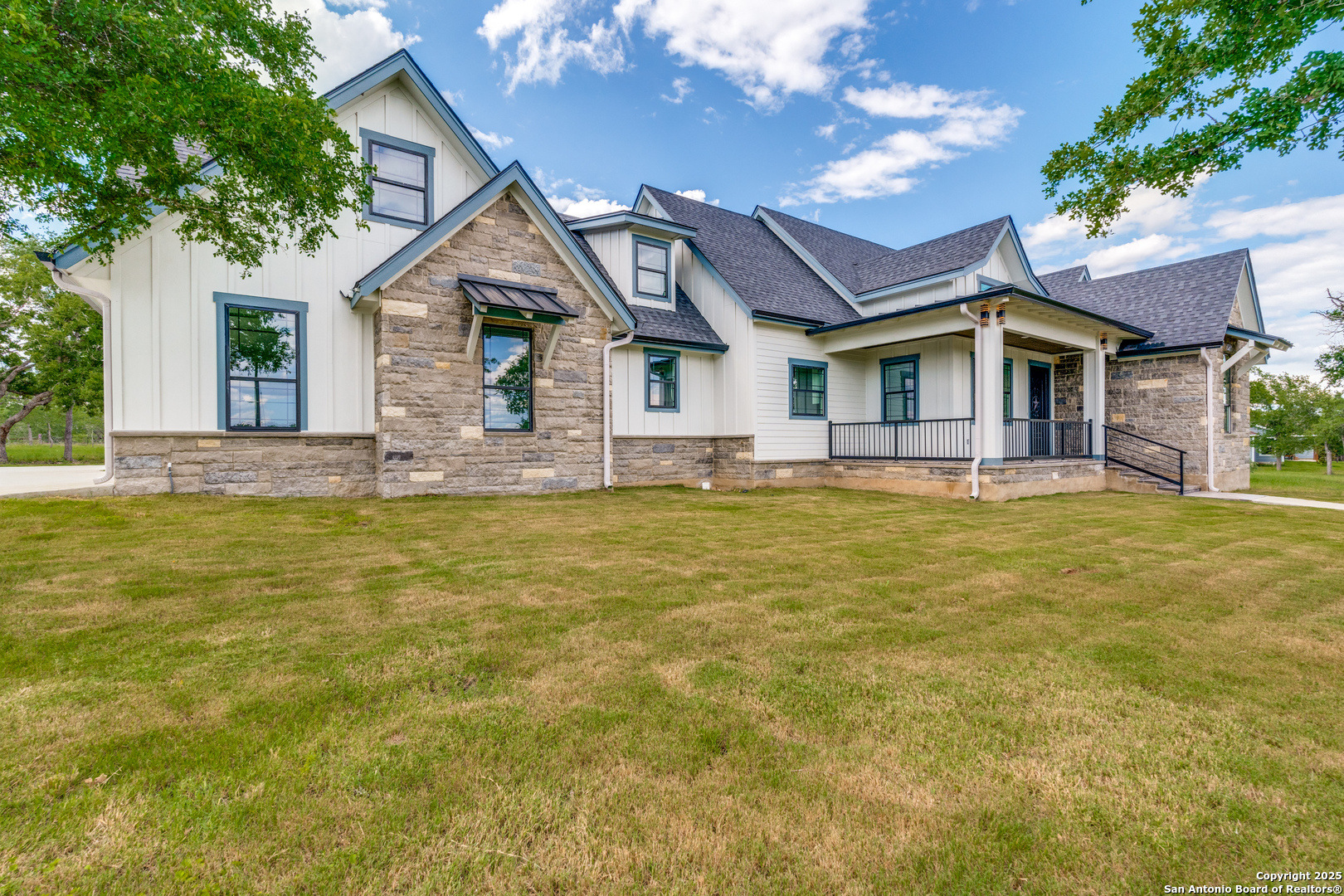 main property photo 35