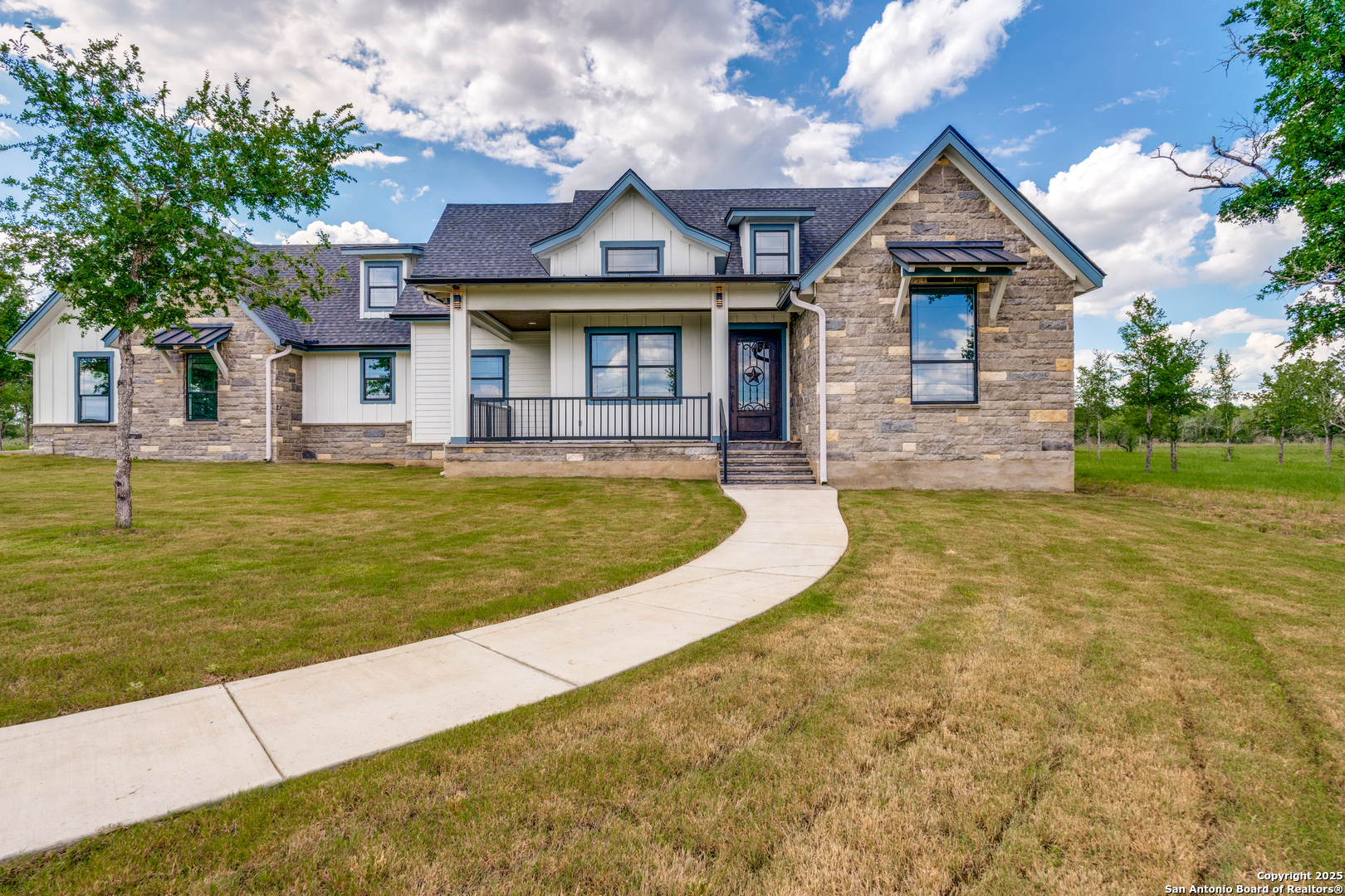 main property photo 37