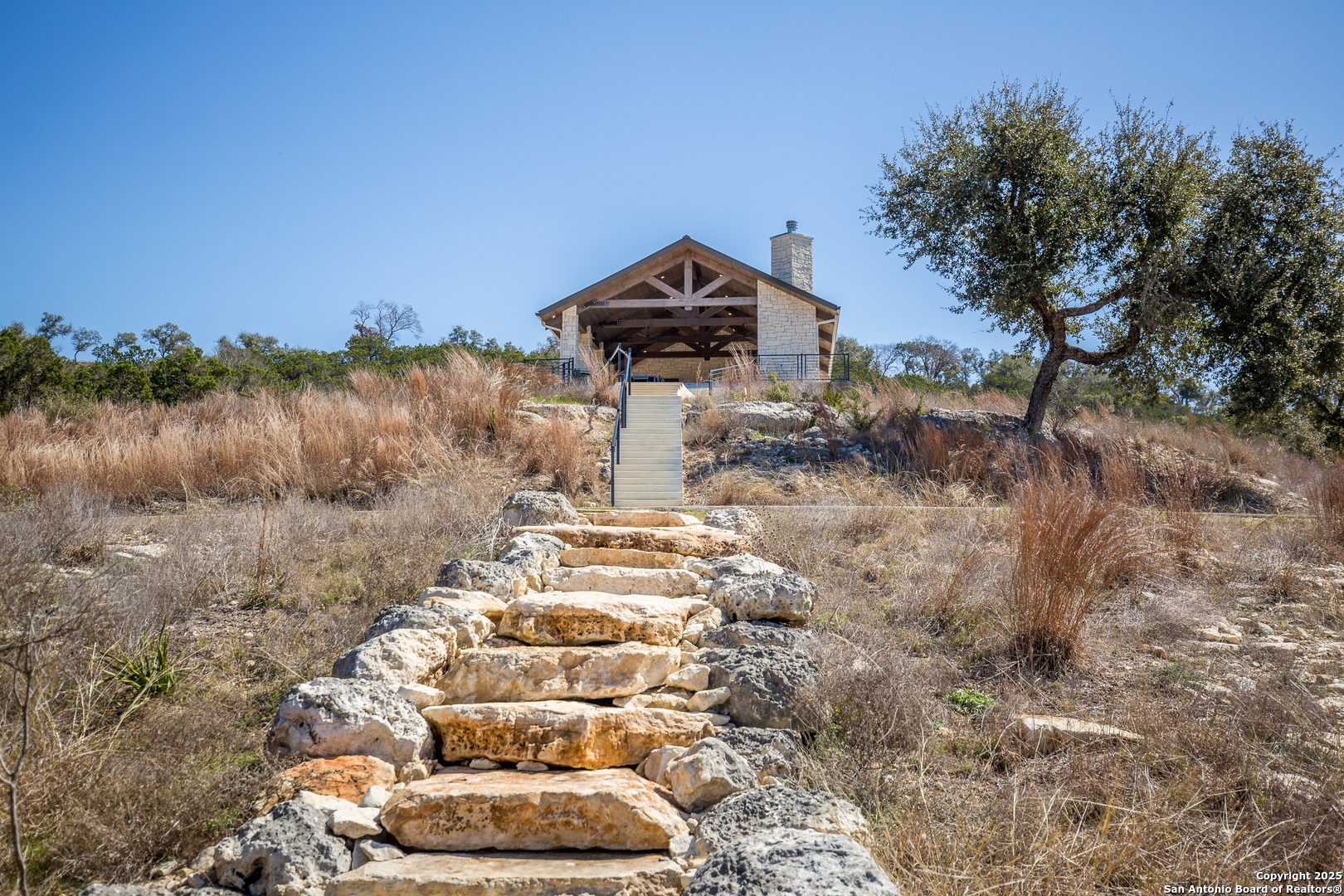 main property photo 27