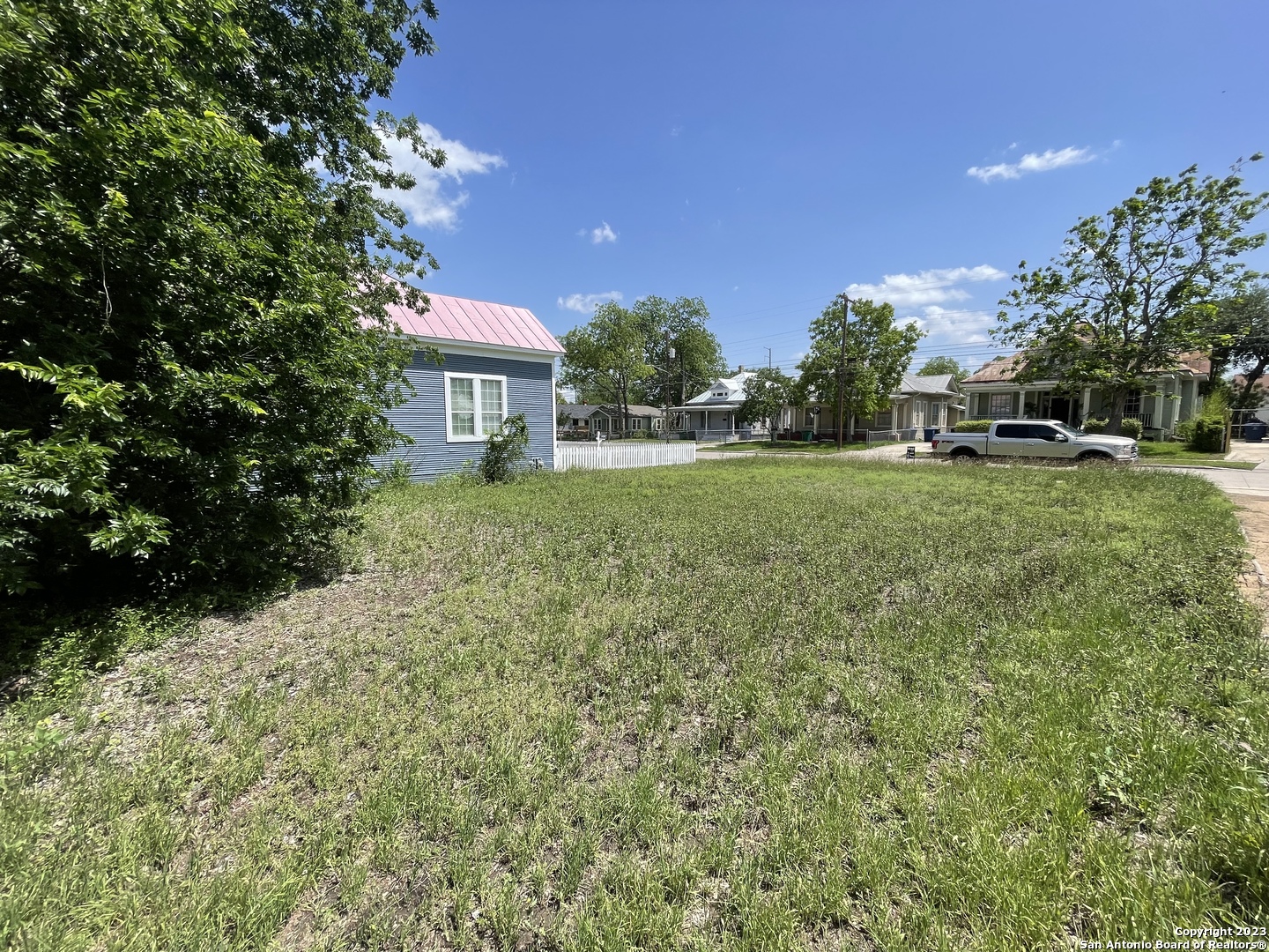 main property photo 3