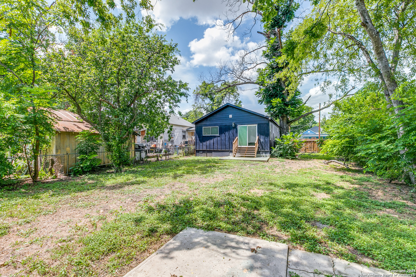 main property photo 22