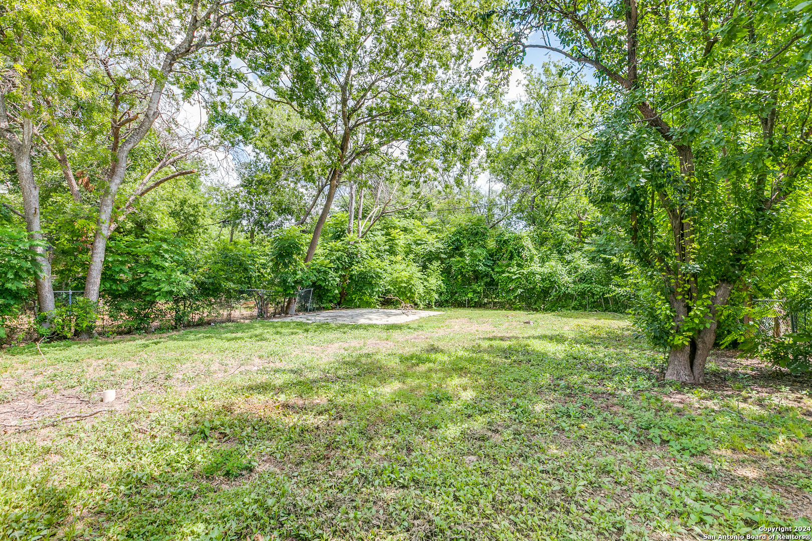 main property photo 24
