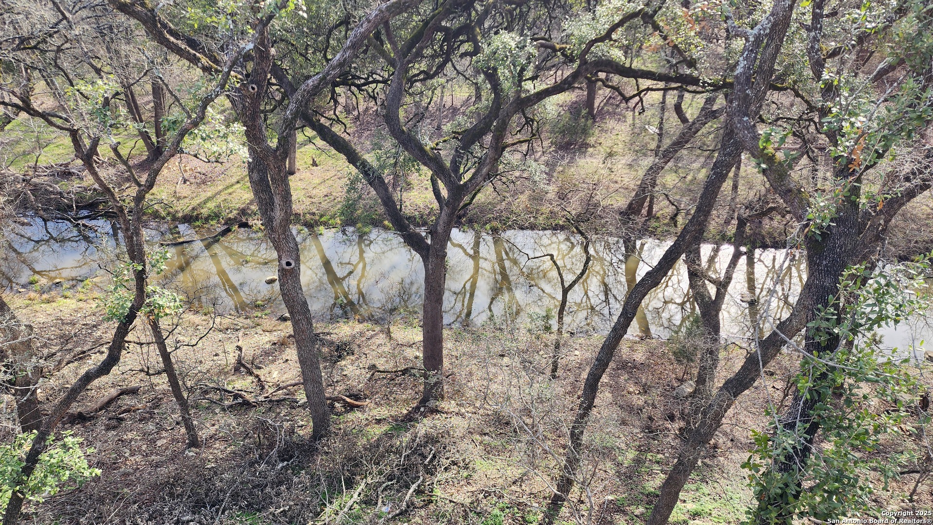 main property photo 8