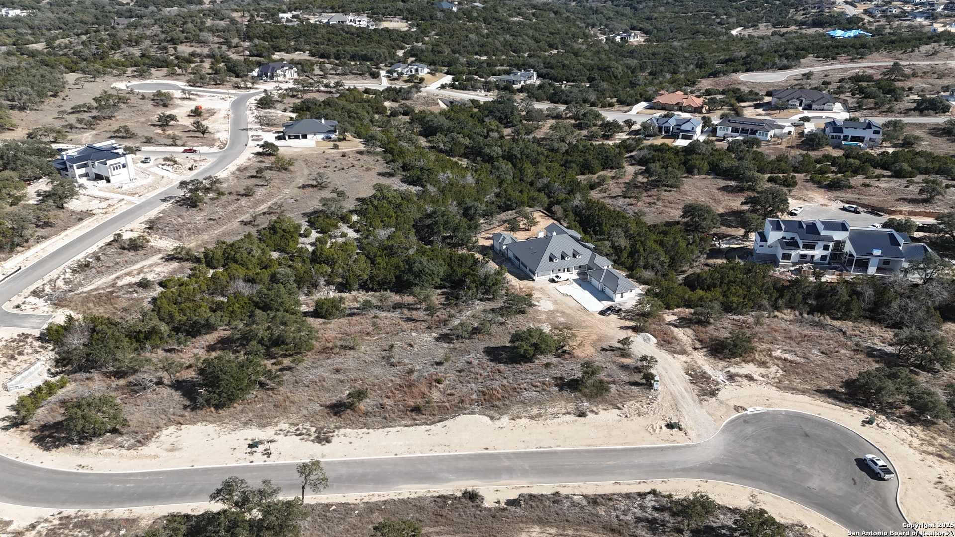 main property photo 10