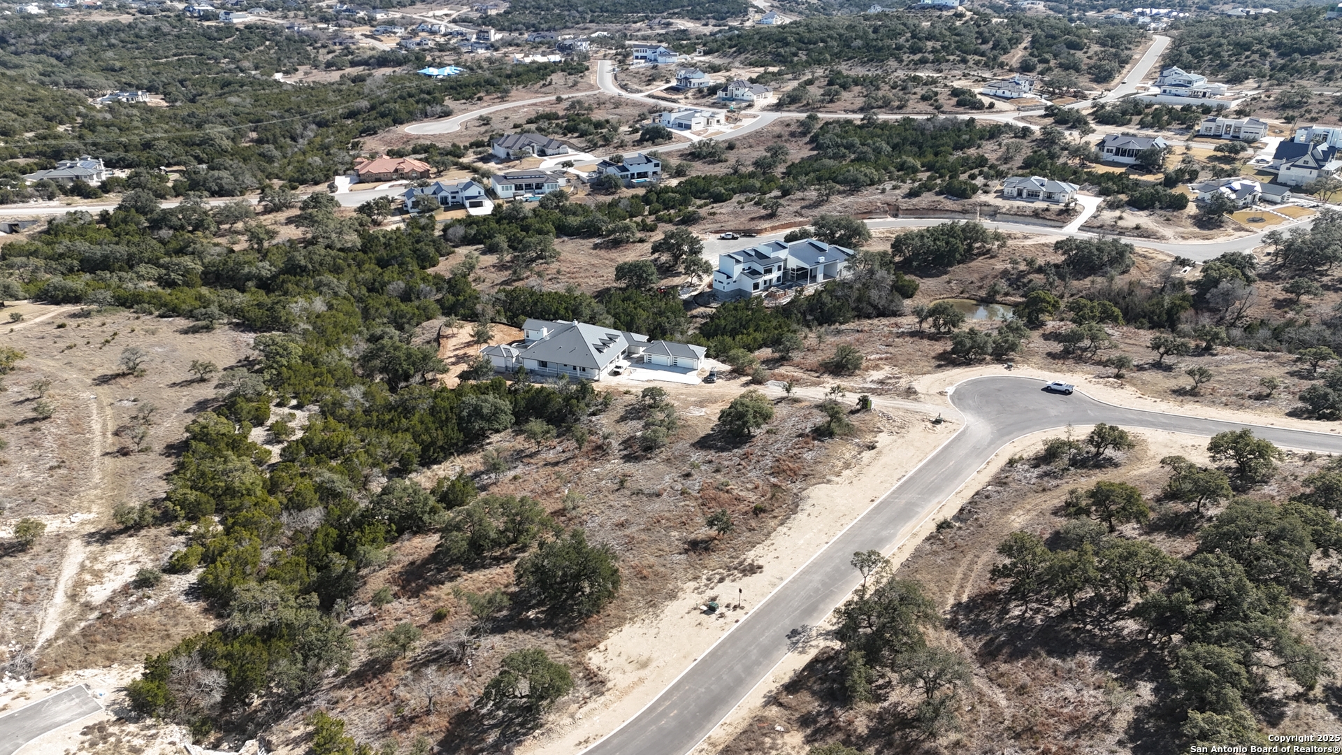 main property photo 11