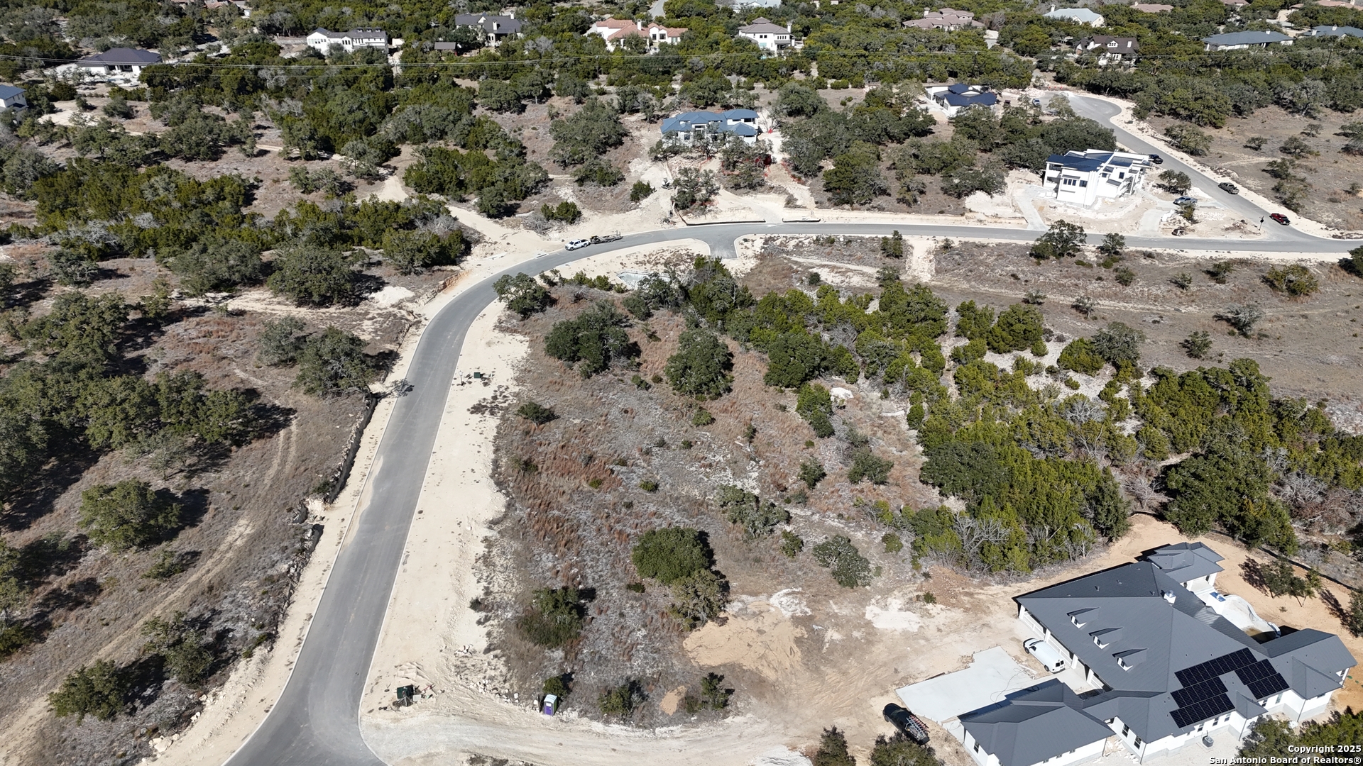 main property photo 8
