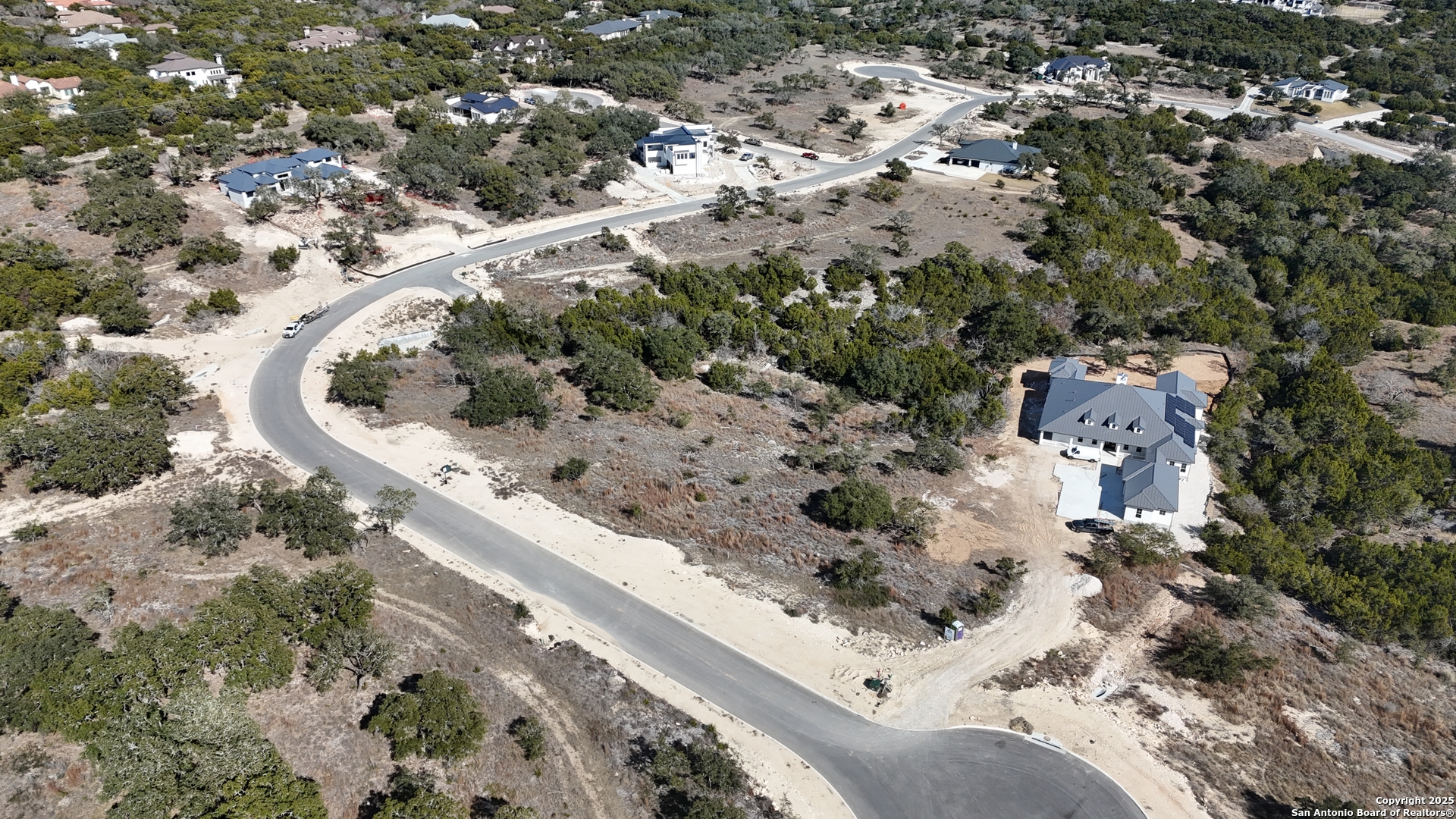 main property photo 9