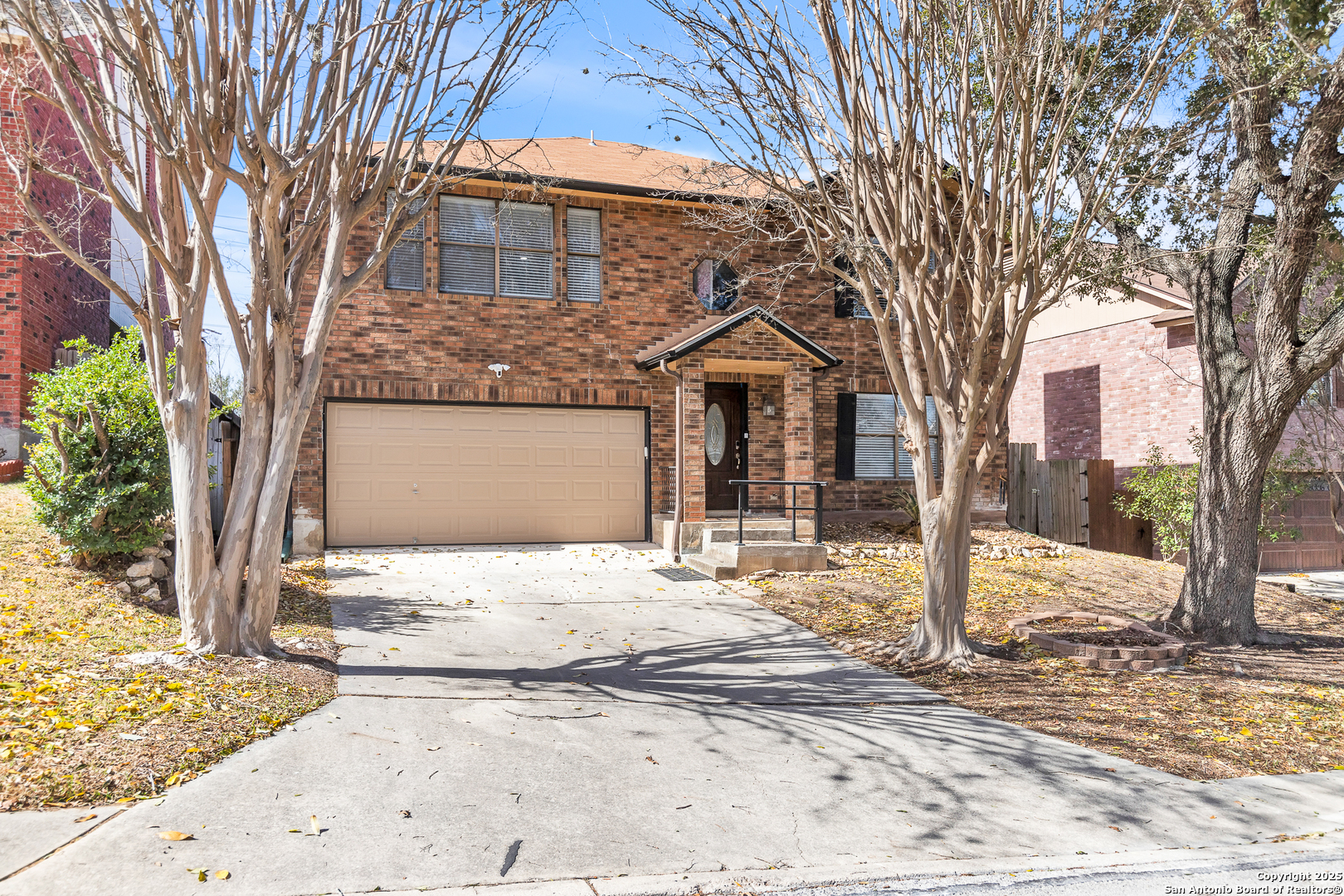 main property photo 30