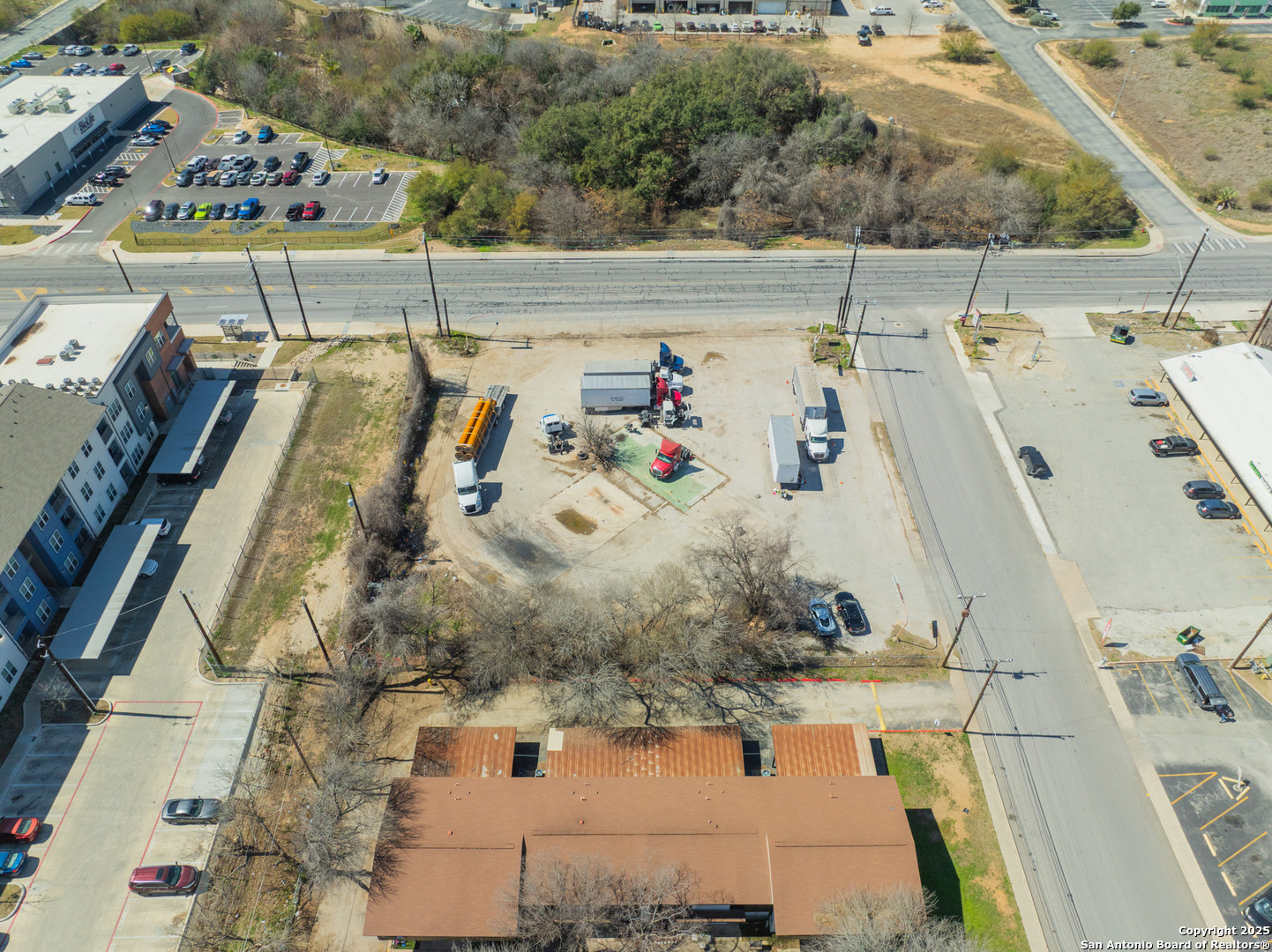 main property photo 9