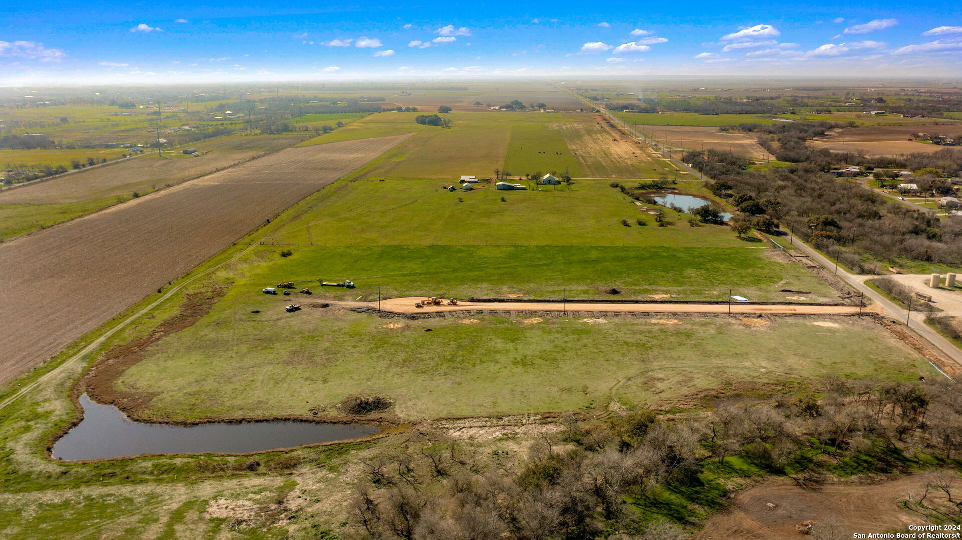 main property photo 18
