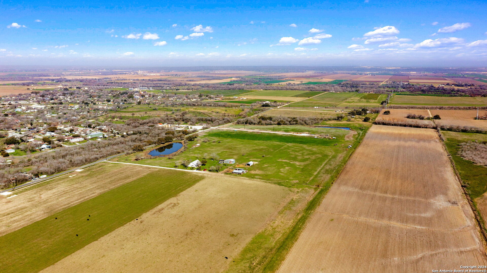 main property photo 9