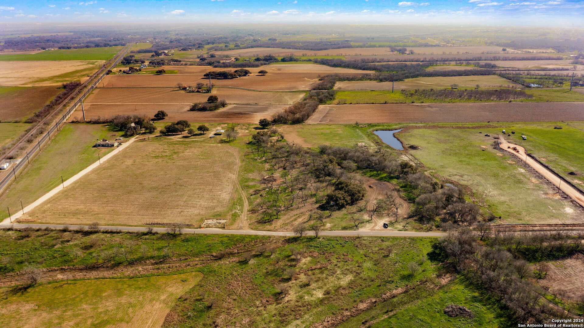 main property photo 15