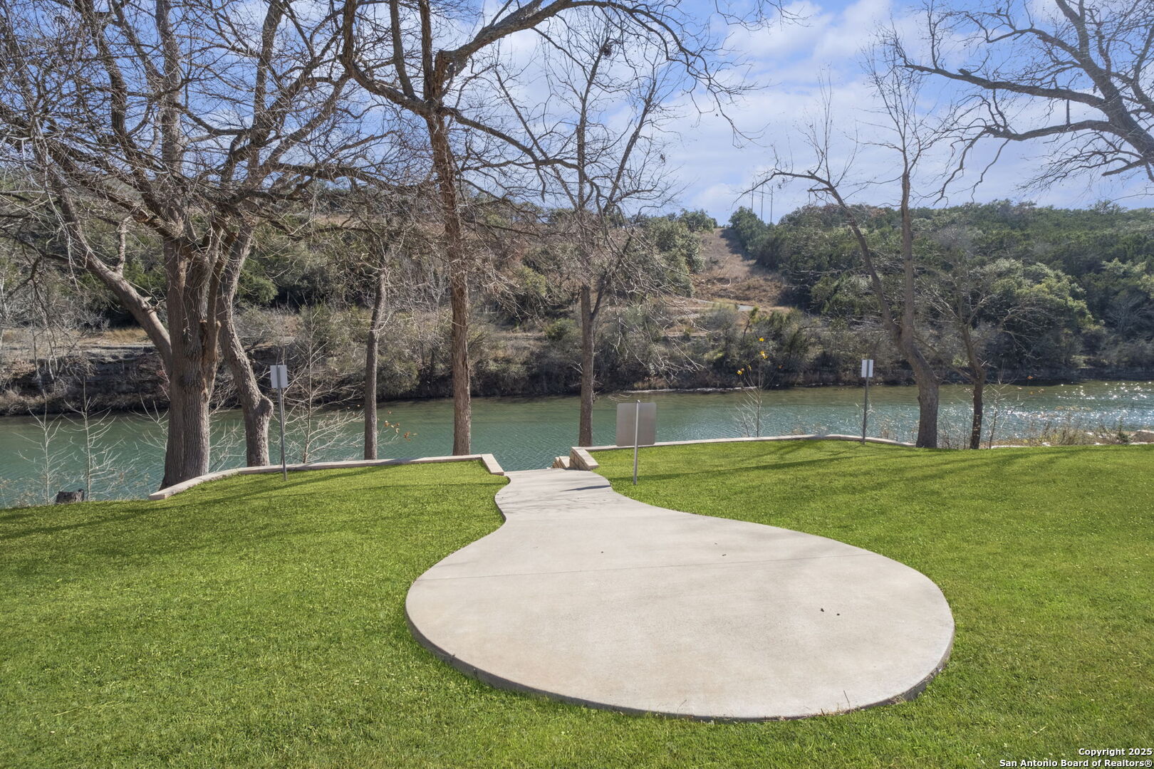 main property photo 10