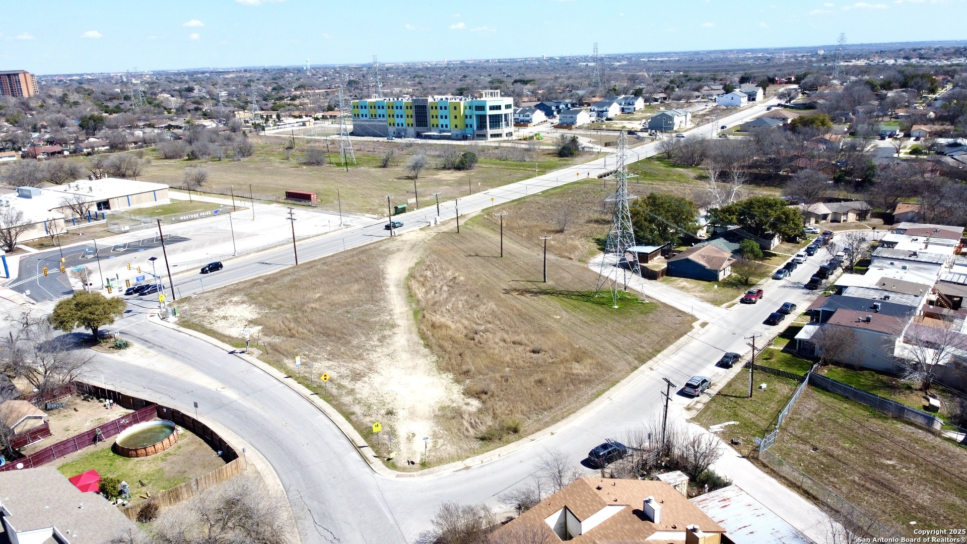 main property photo 3