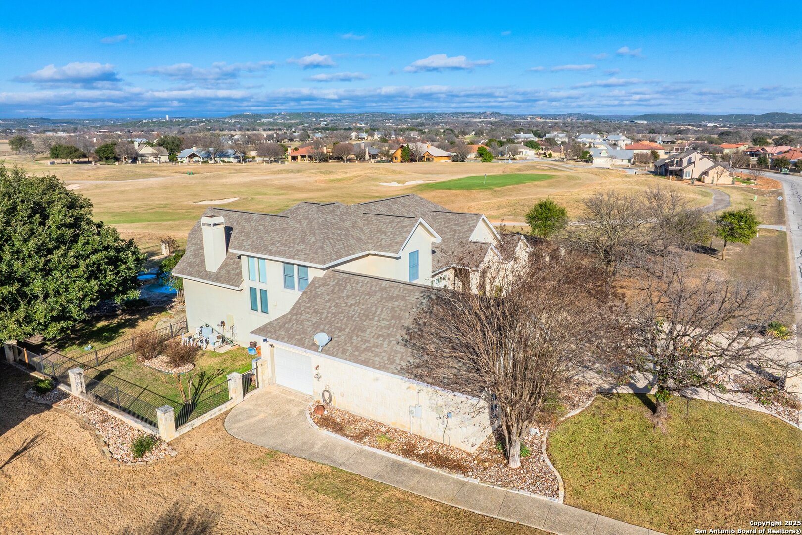 main property photo 36