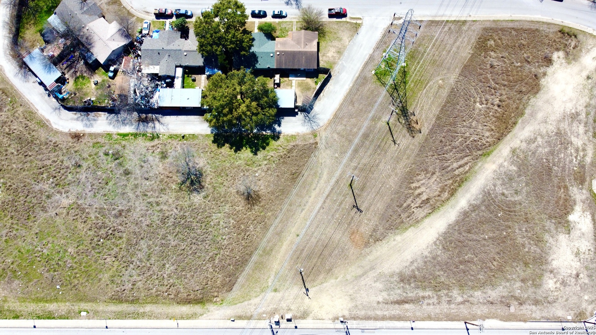 main property photo 13