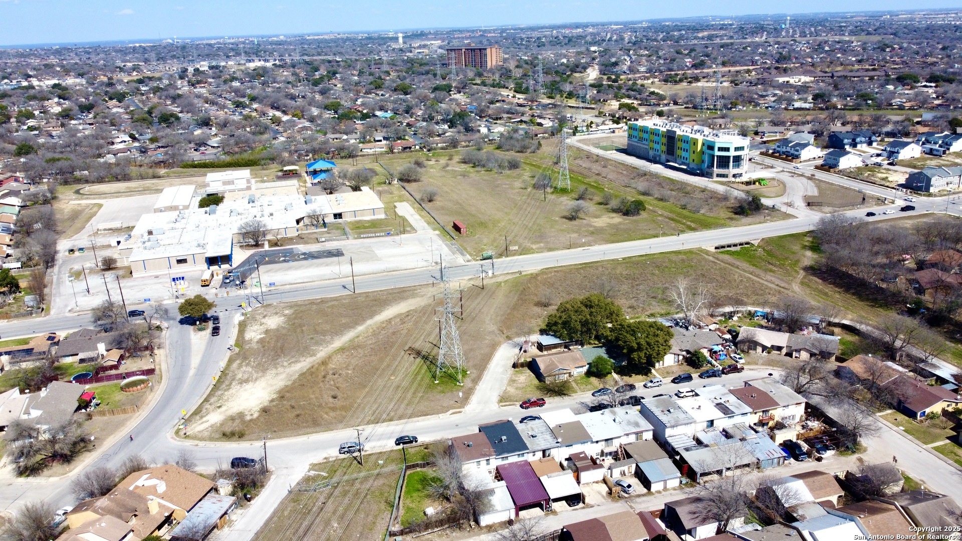 main property photo 5