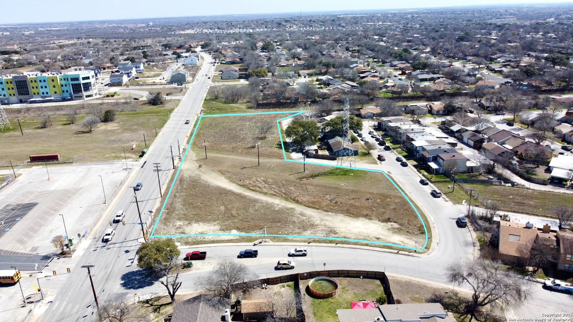 main property photo 8