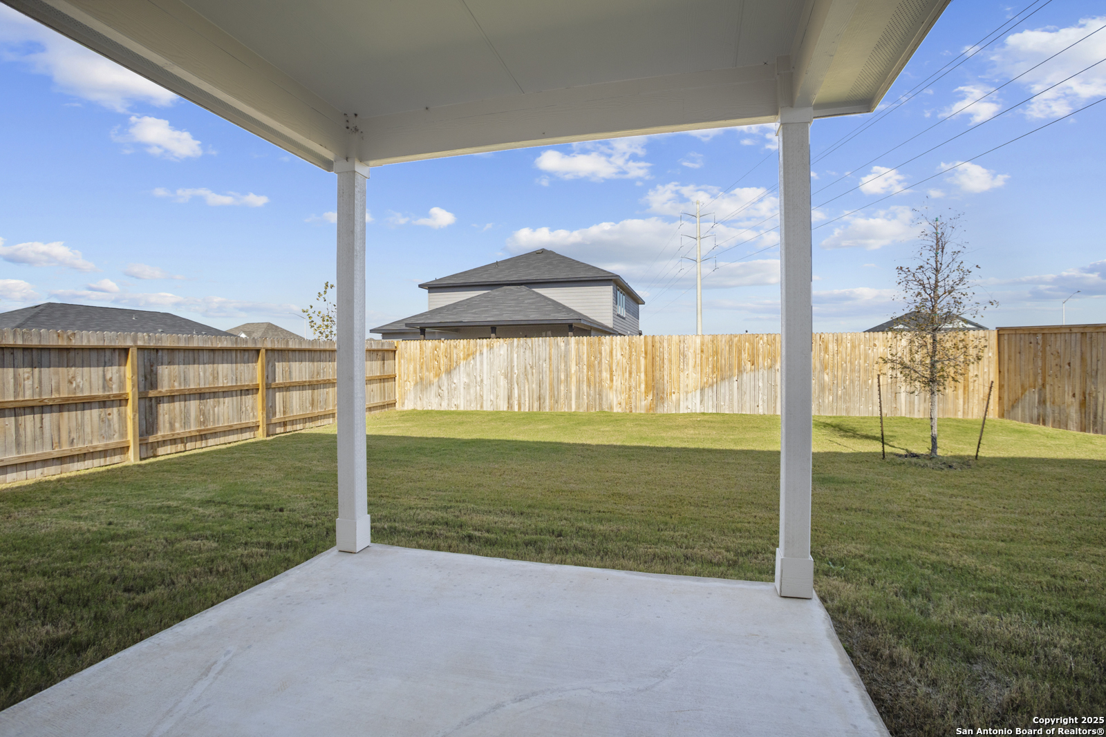 main property photo 32