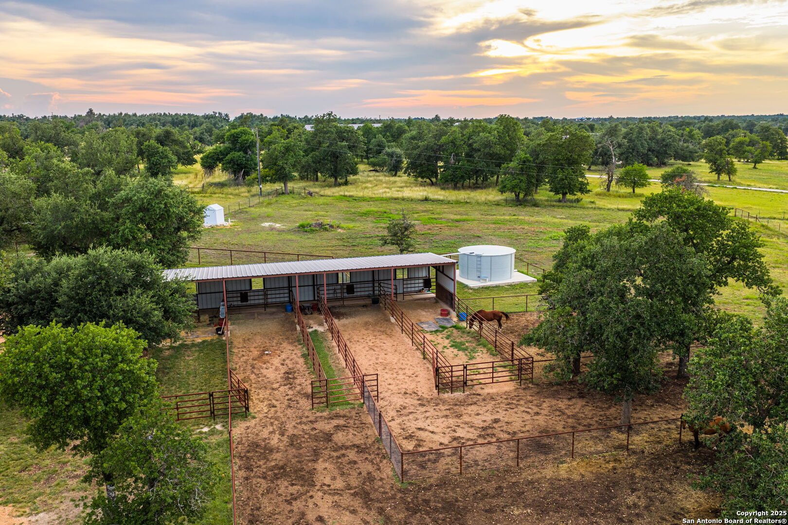 main property photo 28