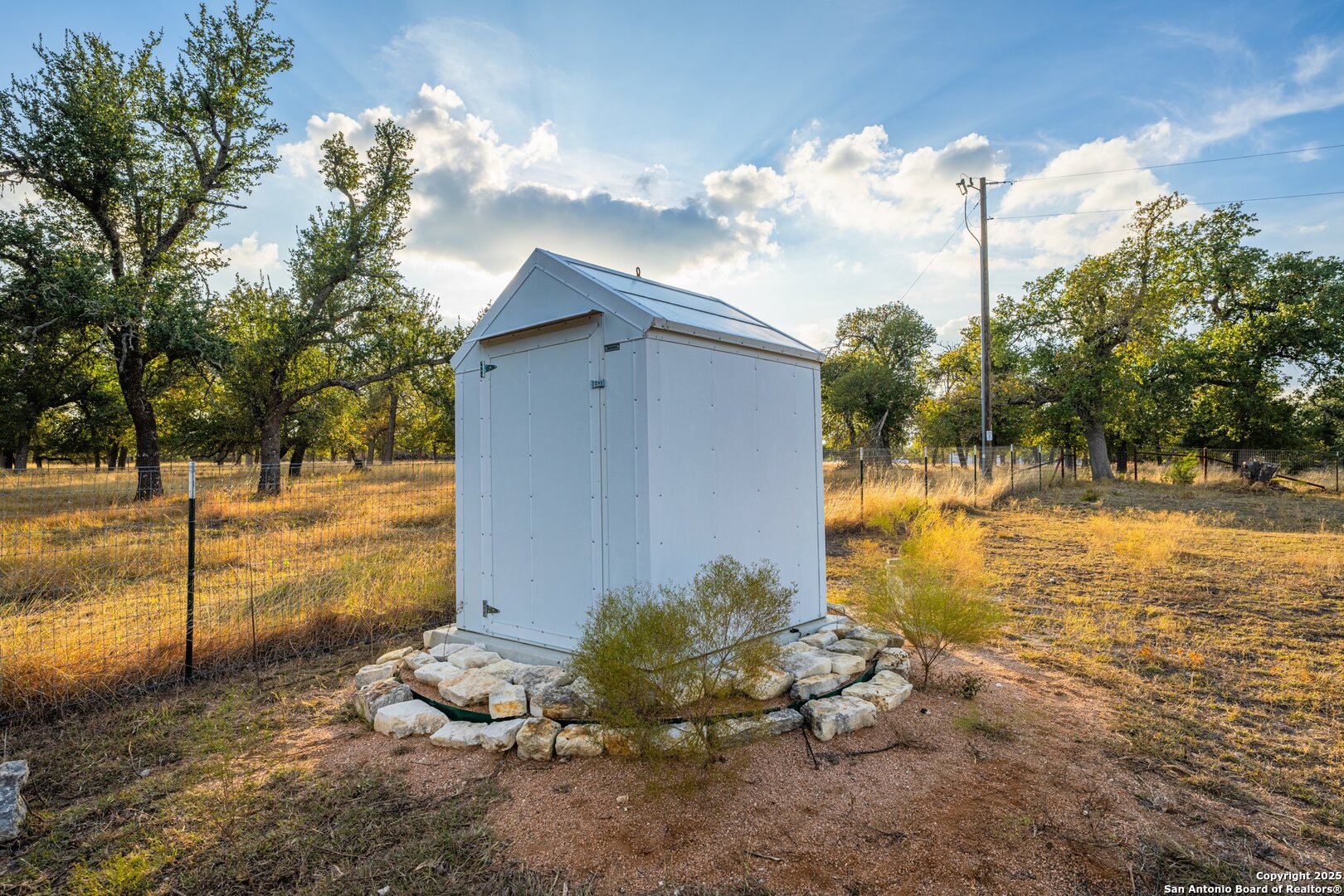 main property photo 33