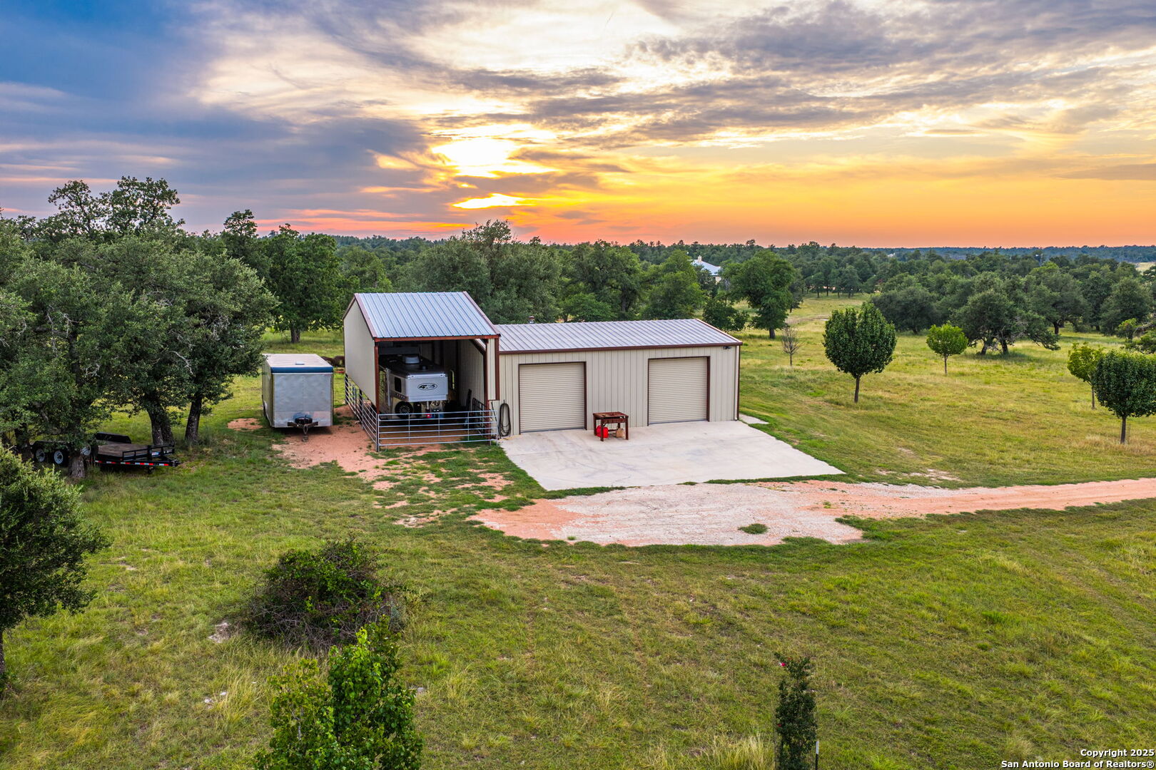 main property photo 35