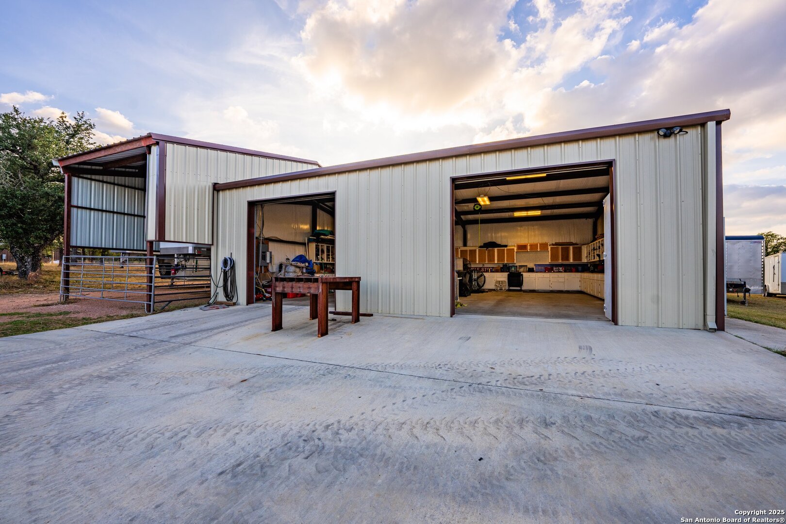 main property photo 36