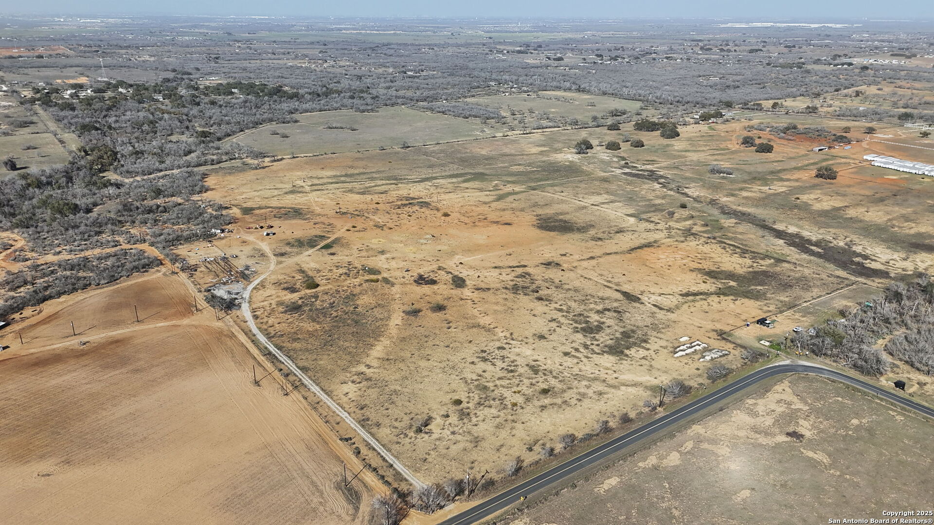main property photo 8
