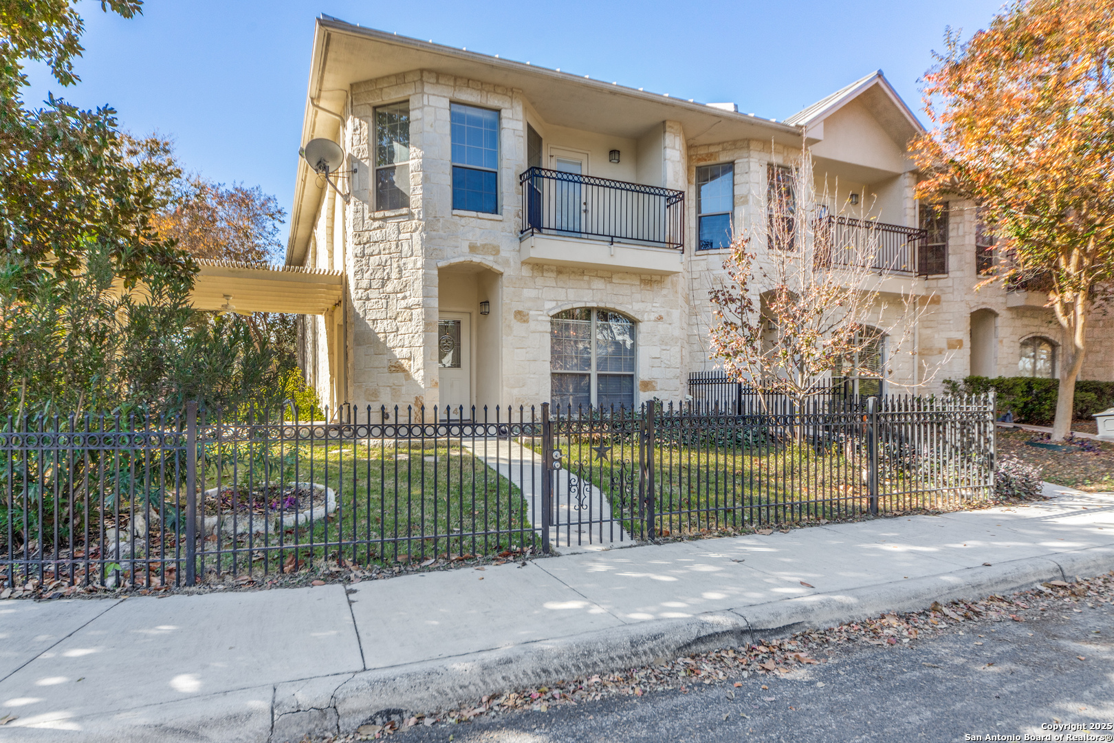 main property photo 2