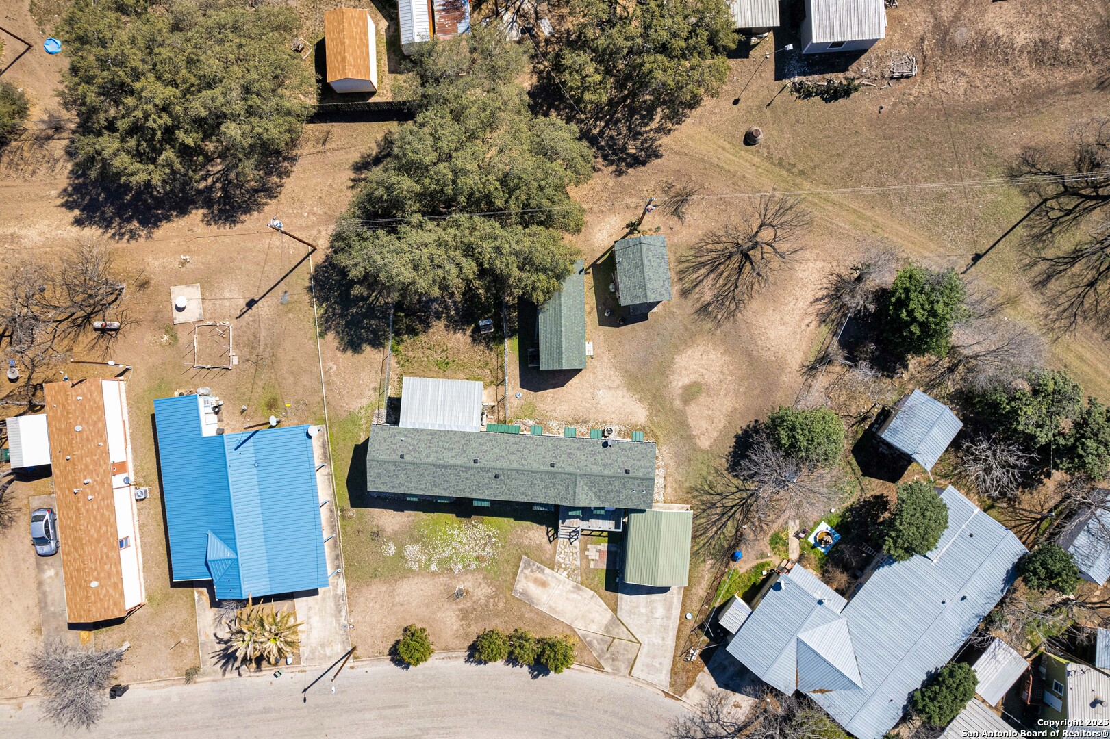 main property photo 23