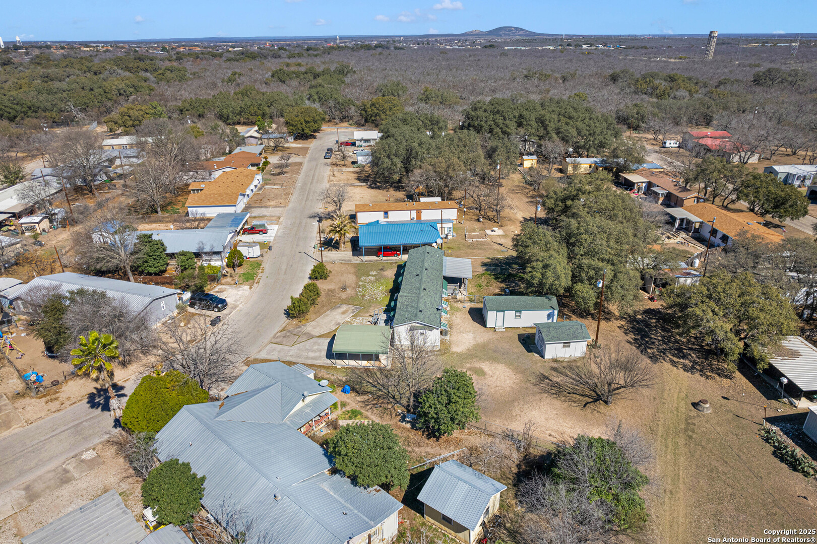 main property photo 30