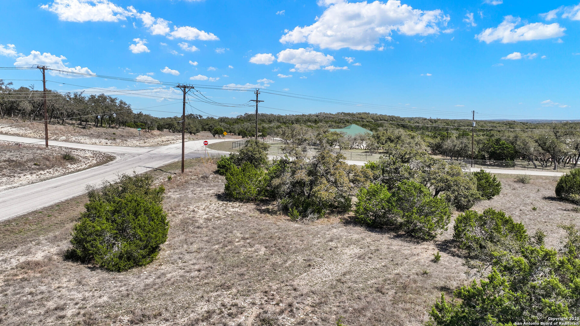 main property photo 18