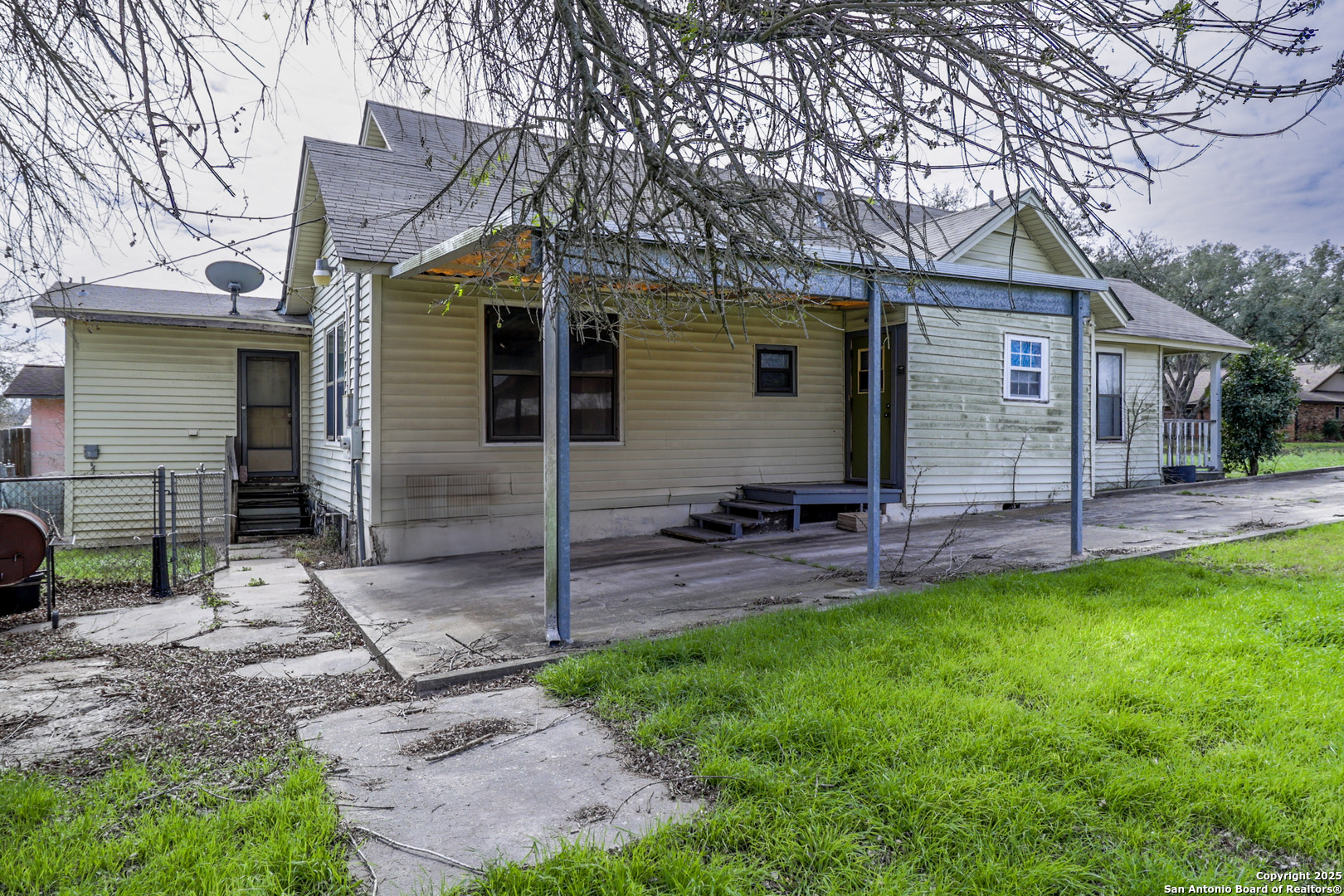 main property photo 7